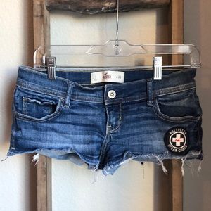 Hollister short Jean shorts. Size 3  w26